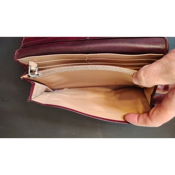 Vintage Prada Leather Wallet, Magenta Purple, Bow, Snap Close Italy READ - Picture 10 of 11